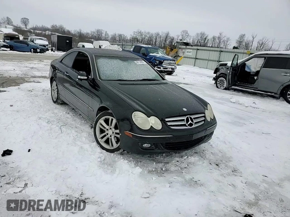 2008 Mercedes-Benz CLK 350 z VIN WDBTJ56H68F241279, wystawiony jako Copart lot #88114995 z przebiegiem 151 961 mil mil oraz Szkoda całkowita • Salvage title. Historia ofert i sprzedaży dostępna na DreamBid. Obrazek 11.