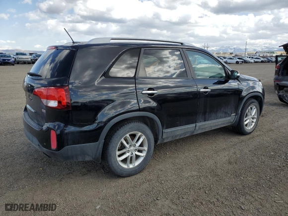 2015 Kia Sorento LX with VIN 5XYKTCA60FG557479, listed as a Copart auction lot 51820845 with 97,076 mi miles and Clean Title. Bid and sale history available at carsss.com. Image 3.