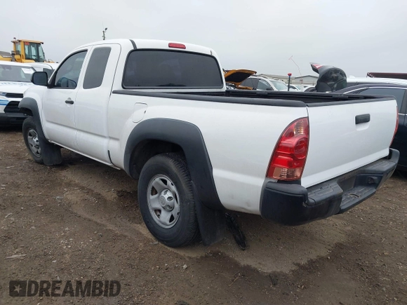 2013 Toyota Tacoma PreRunner with VIN 5TFTU4GN5DX040386, listed as a IAAI auction lot 41592956 with 217,885 mi miles. Bid and sale history available at carsss.com. Image 3.
