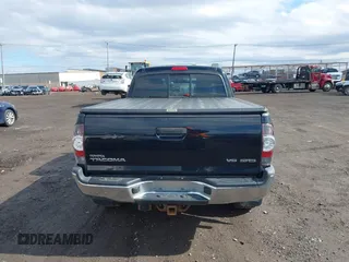 2013 Toyota Tacoma with VIN 5TFUU4EN4DX050303, listed as a IAAI auction lot 41833470 with 117,371 mi miles and . Bid and sale history available at DreamBid. Image 16.