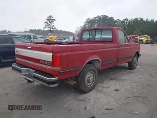 1989 Ford F-250 with VIN 1FTHF25H1KLB31046, listed as a IAAI auction lot 41719169 with 17,846 mi miles and . Bid and sale history available at DreamBid. Image 4.