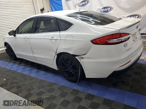 2019 Ford Fusion SE with VIN 3FA6P0HD9KR160433, listed as a Copart auction lot 52127725 with 160,025 mi miles and Clean Title. Bid and sale history available at carsss.com. Image 2.