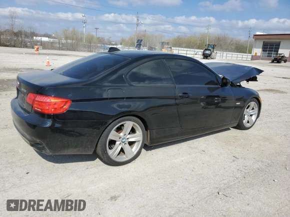 2011 BMW 3 Series 328i z VIN WBAKE3C52BE557644, wystawiony jako Copart lot #52886685 z przebiegiem 151 824 mil mil oraz Nie do naprawy • Non repairable. Historia ofert i sprzedaży dostępna na DreamBid. Obrazek 3.