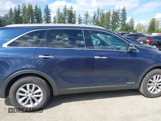 2017 Kia Sorento LX with VIN 5XYPGDA51HG335348, listed as a IAAI auction lot 42085131 with 191,601 mi miles and . Bid and sale history available at carsss.com. Image 13.