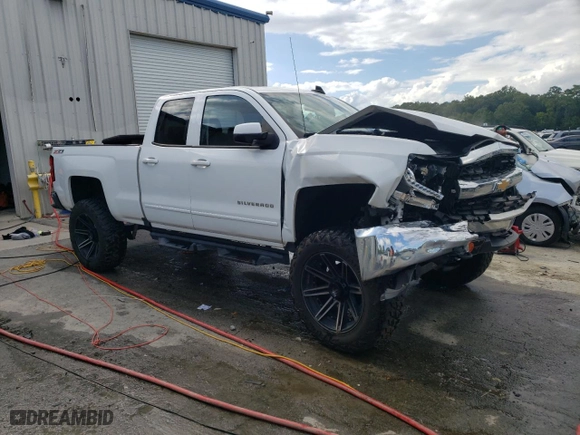 2019 Chevrolet Silverado 1500 LD LT with VIN 2GCVKPEC5K1106169, listed as a Copart auction lot 68060424 with 81,273 mi miles and Salvage Title. Bid and sale history available at carsss.com. Image 4.