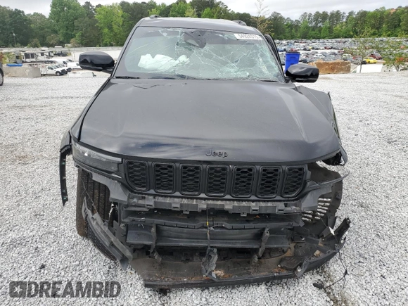 2023 Jeep Grand Cherokee Altitude z VIN 1C4RJKAG1P8808056, wystawiony jako Copart lot #54924315 z przebiegiem Nie podano mil oraz Szkoda całkowita • Salvage title. Historia ofert i sprzedaży dostępna na DreamBid. Obrazek 5.