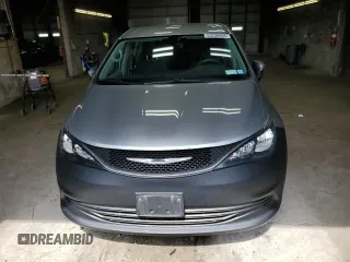 2017 Chrysler Pacifica Touring with VIN 2C4RC1DG7HR620969, listed as a Copart auction lot 53230055 with 185,754 mi miles and Salvage Title. Bid and sale history available at DreamBid. Image 5.
