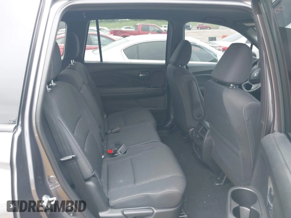 2021 Honda Passport Sport with VIN 5FNYF8H26MB032206, listed as a IAAI auction lot 42282932 with 18,952 mi miles and . Bid and sale history available at DreamBid. Image 8.