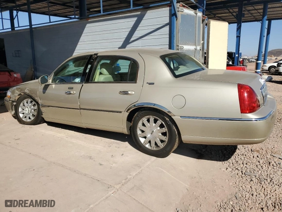 2009 Lincoln Town Car Signature Limited with VIN 2LNHM82V59X606533, listed as a Copart auction lot 47863565 with 0 mi miles and Salvage Title. Bid and sale history available at carsss.com. Image 2.