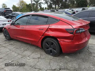 2023 Tesla Model 3 z VIN 5YJ3E1EA3PF449643, wystawiony jako Copart lot #49427105 z przebiegiem 43 791 mil mil oraz Czysty tytuł • Clean title. Historia ofert i sprzedaży dostępna na DreamBid. Obrazek 2.
