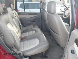 2005 Ford Explorer Eddie Bauer z VIN 1FMZU74K65UA55533, wystawiony jako IAAI lot #42546942 z przebiegiem 184 586 mil mil oraz . Historia ofert i sprzedaży dostępna na DreamBid. Obrazek 8.