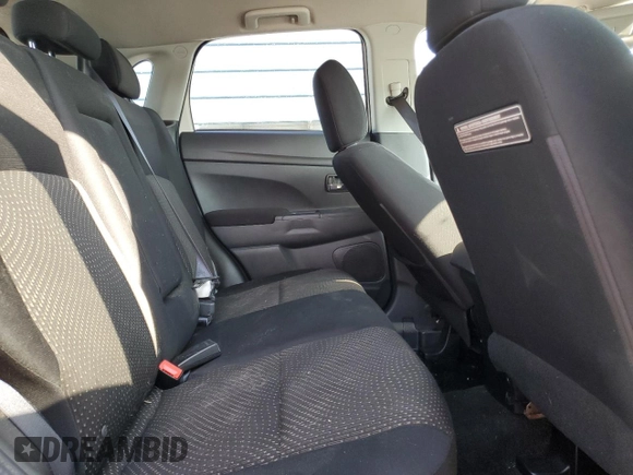 2016 Mitsubishi Outlander ES z VIN JA4AP3AU2GZ064690, wystawiony jako Copart lot #57950975 z przebiegiem Nie podano mil oraz Czysty tytuł • Clean title. Historia ofert i sprzedaży dostępna na DreamBid. Obrazek 10.