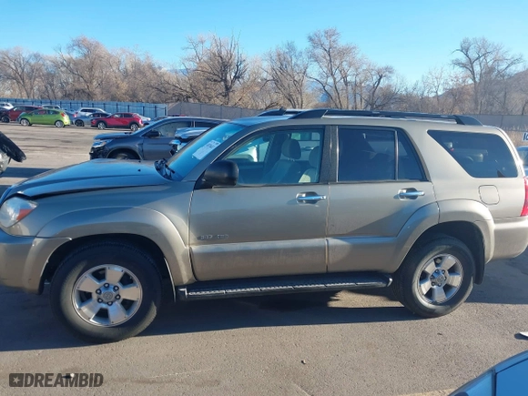 2006 Toyota 4Runner SR5 with VIN JTEBU14R268066938, listed as a IAAI auction lot 41876411 with 206,776 mi miles. Bid and sale history available at carsss.com. Image 14.