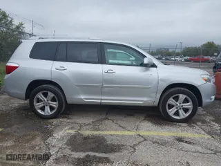 2010 Toyota Highlander Limited with VIN JTEDK3EH8A2164920, listed as a IAAI auction lot 41664824 with 115,826 mi miles. Bid and sale history available at carsss.com. Image 13.