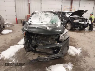 2019 Chevrolet Trax LT z VIN 3GNCJLSB9KL345048, wystawiony jako IAAI lot #41599824 z przebiegiem Nie podano mil oraz . Historia ofert i sprzedaży dostępna na DreamBid. Obrazek 12.