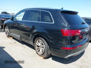 2019 Audi Q7 Premium Plus with VIN WA1LHAF70KD018858, listed as a IAAI auction lot 42290924 with 118,885 mi miles and . Bid and sale history available at DreamBid. Image 3.