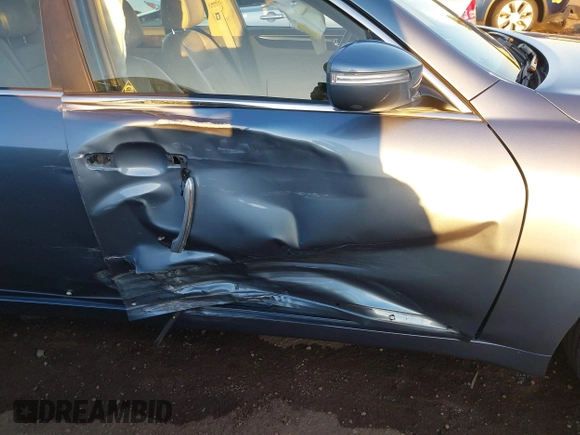 2009 Hyundai Genesis with VIN KMHGC46E19U043618, listed as a IAAI auction lot 41675082 with 108,568 mi miles and . Bid and sale history available at DreamBid. Image 6.