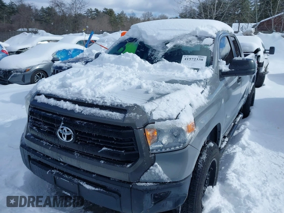 2014 Toyota Tundra 4WD Truck SR with VIN 5TFUM5F13EX051817, listed as a IAAI auction lot 41572338 with 138,459 mi miles. Bid and sale history available at carsss.com. Image 6.