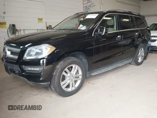 2015 Mercedes-Benz GL-Class GL 350 BlueTEC with VIN 4JGDF2EE9FA534113, listed as a IAAI auction lot 41955010 with 152,064 mi miles. Bid and sale history available at carsss.com. Image 17.