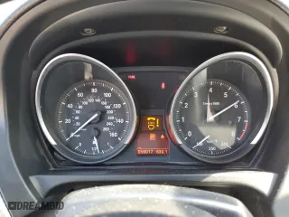 2013 BMW Z4 sDrive35i with VIN WBALM7C57DE385564, listed as a Copart auction lot 60422134 with 56,017 mi miles and Salvage Title. Bid and sale history available at carsss.com. Image 9.