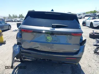2025 Ford Explorer ST-Line with VIN 1FMUK8KH0SGA40629, listed as a IAAI auction lot 42305808 with 10,078 mi miles and . Bid and sale history available at DreamBid. Image 17.