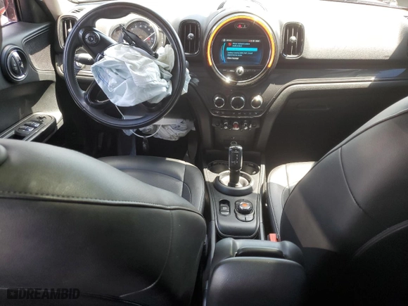 2020 MINI Countryman Cooper with VIN WMZYW5C06L3L03149, listed as a Copart auction lot 61272264 with 84,727 mi miles and Salvage Title. Bid and sale history available at carsss.com. Image 8.