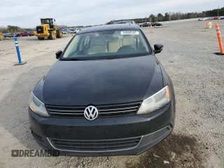 2014 Volkswagen Jetta Sedan SE w/Connectivity with VIN 3VWD07AJXEM209099, listed as a Copart auction lot 45860565 with 111,046 mi miles and Salvage Title. Bid and sale history available at carsss.com. Image 5.