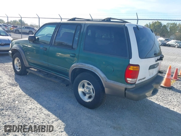 1999 Ford Explorer XLT с VIN 1FMZU32E4XZC06946, выставлен на аукционе IAAI как лот 40644003 с пробегом 302 458 миль миль и . История ставок и продаж доступна на DreamBid. Изображение 3.
