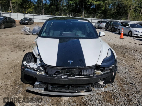 2021 Tesla Model 3 Standard Range Plus z VIN 5YJ3E1EA2MF098140, wystawiony jako Copart lot #73658044 z przebiegiem 118 452 mil mil oraz Szkoda całkowita • Salvage title. Historia ofert i sprzedaży dostępna na DreamBid. Obrazek 5.