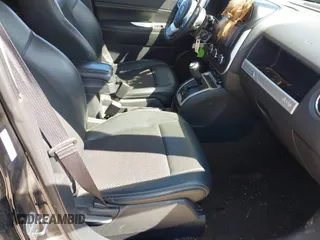 2017 Jeep Compass High Altitude with VIN 1C4NJDEB1HD151132, listed as a IAAI auction lot 41968785 with 164,273 mi miles. Bid and sale history available at carsss.com. Image 5.