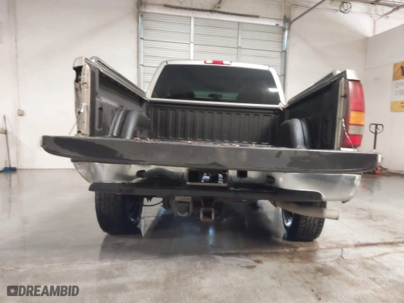 2002 Chevrolet Silverado 1500 LT with VIN 2GCEK19T721281465, listed as a IAAI auction lot 41347156 with 276,371 mi miles. Bid and sale history available at carsss.com. Image 16.