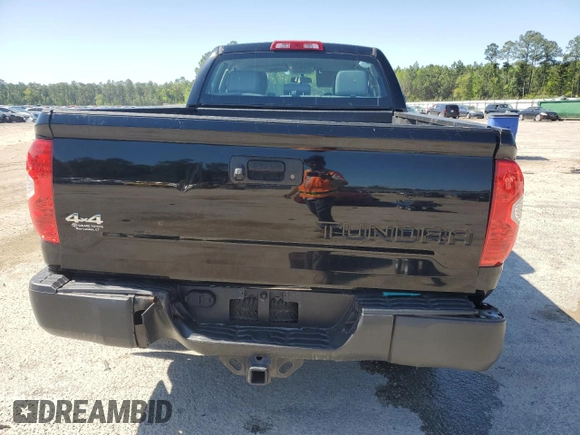 2017 Toyota Tundra SR с VIN 5TFUM5F1XHX073477, выставлен на аукционе Copart как лот 51618755 с пробегом 72 620 миль миль и Списание • Salvage title. История ставок и продаж доступна на DreamBid. Изображение 6.