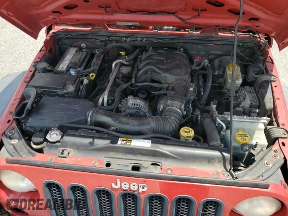 2014 Jeep Wrangler Sport z VIN 1C4AJWAG2EL147510, wystawiony jako Copart lot #62452445 z przebiegiem 132 941 mil mil oraz Czysty tytuł • Clean title. Historia ofert i sprzedaży dostępna na DreamBid. Obrazek 11.