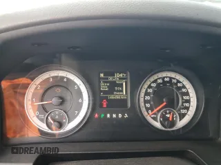 2013 Ram 1500 SLT z VIN 3C6JR7EP9DG528945, wystawiony jako Copart lot #57065605 z przebiegiem 148 498 mil mil oraz Czysty tytuł • Clean title. Historia ofert i sprzedaży dostępna na DreamBid. Obrazek 9.