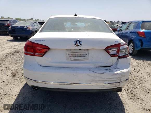 2013 Volkswagen Passat SEL Premium z VIN 1VWCH7A38DC039377, wystawiony jako Copart lot #54396435 z przebiegiem 111 925 mil mil oraz Szkoda całkowita • Salvage title. Historia ofert i sprzedaży dostępna na DreamBid. Obrazek 6.