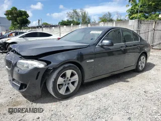 2012 BMW 5 Series 528i z VIN WBAXG5C52CDW92318, wystawiony jako Copart lot #61442915 z przebiegiem 157 452 mil mil oraz Szkoda całkowita • Salvage title. Historia ofert i sprzedaży dostępna na DreamBid. Obrazek 1.