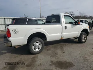 2012 Ford F-250 XL z VIN 1FTBF2B63CEA19489, wystawiony jako Copart lot #50071255 z przebiegiem 124 268 mil mil oraz Szkoda całkowita • Salvage title. Historia ofert i sprzedaży dostępna na DreamBid. Obrazek 3.