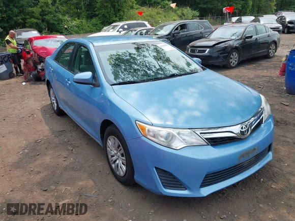 2012 Toyota Camry L z VIN 4T1BF1FK5CU597760, wystawiony jako IAAI lot #42424902 z przebiegiem 37 882 mil mil oraz . Historia ofert i sprzedaży dostępna na DreamBid. Obrazek 1.