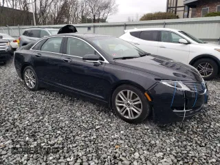2014 Lincoln MKZ with VIN 3LN6L2G93ER800263, listed as a Copart auction lot 52548755 with 189,447 mi miles and Clean Title. Bid and sale history available at carsss.com. Image 4.