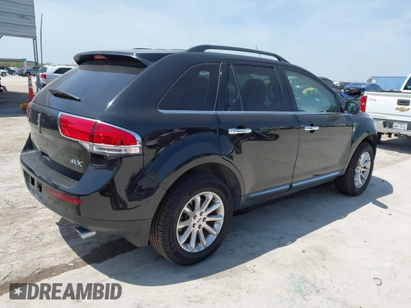 2013 Lincoln MKX z VIN 2LMDJ6JK6DBL44437, wystawiony jako IAAI lot #41867123 z przebiegiem 89 386 mil mil oraz . Historia ofert i sprzedaży dostępna na DreamBid. Obrazek 4.