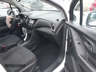 2020 Chevrolet Trax LS with VIN KL7CJKSB8LB074986, listed as a IAAI auction lot 40656872 with 128,582 mi miles and . Bid and sale history available at DreamBid. Image 5.