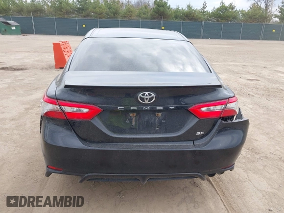 2018 Toyota Camry LE z VIN JTNB11HK6J3005121, wystawiony jako IAAI lot #42065784 z przebiegiem 114 907 mil mil oraz . Historia ofert i sprzedaży dostępna na DreamBid. Obrazek 16.