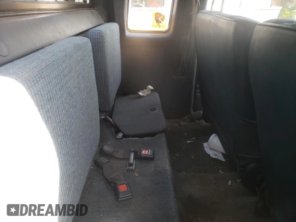 1991 Toyota Pickup DLX с VIN JT4VN13D2M5048913, выставлен на аукционе Copart как лот 54565315 с пробегом 284 115 миль миль и Списание • Salvage title. История ставок и продаж доступна на DreamBid. Изображение 10.
