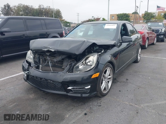 2014 Mercedes-Benz C 250 Sport с VIN WDDGF4HB8EA940242, выставлен на аукционе IAAI как лот 42661812 с пробегом 167 902 миль миль и . История ставок и продаж доступна на DreamBid. Изображение 17.