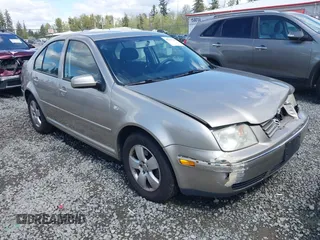 2004 Volkswagen Jetta GLS z VIN 3VWSK69MX4M102661, wystawiony jako IAAI lot #42142245 z przebiegiem 120 655 mil mil oraz . Historia ofert i sprzedaży dostępna na DreamBid. Obrazek 1.