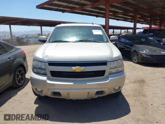 2013 Chevrolet Suburban LT with VIN 1GNSKJE70DR127208, listed as a IAAI auction lot 42285279 with 295,930 mi miles and . Bid and sale history available at DreamBid. Image 12.
