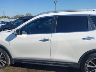2018 Nissan Rogue S with VIN JN8AT2MT4JW469784, listed as a IAAI auction lot 41827157 with 67,838 mi miles and . Bid and sale history available at carsss.com. Image 13.