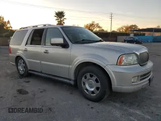 2005 Lincoln Navigator Luxury with VIN 5LMFU27565LJ02977, listed as a Copart auction lot 84106204 with 181,795 mi miles and Salvage Title. Bid and sale history available at carsss.com. Image 4.