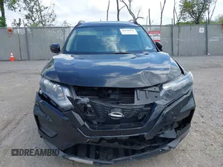 2017 Nissan Rogue SL z VIN 5N1AT2MV0HC816967, wystawiony jako IAAI lot #42190251 z przebiegiem 198 041 mil mil oraz . Historia ofert i sprzedaży dostępna na DreamBid. Obrazek 12.