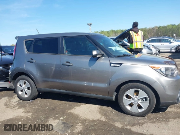 2015 Kia Soul with VIN KNDJN2A23F7216443, listed as a IAAI auction lot 41870360 with 103,753 mi miles. Bid and sale history available at carsss.com. Image 14.